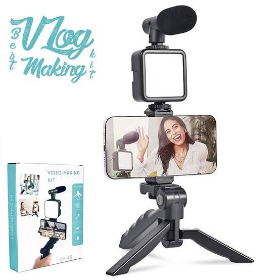 Professional Vlogging Kit with Tripod, Microphone product image 3